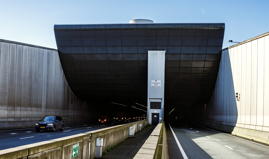 Ingang Coentunnel.
